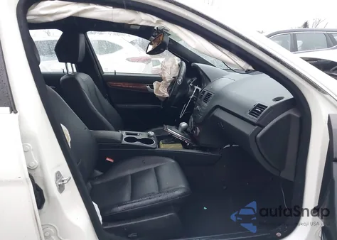 2011 Mercedes-Benz C 300 Sport из США, поврежденный, VIN WDDGF5EB9BR171516